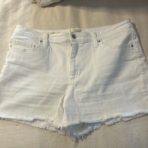 Woman’s White Jean shorts